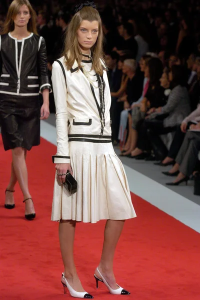 Look 22